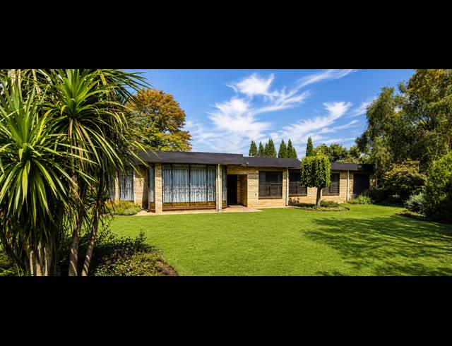4 BEDROOM HOUSE FOR SALE IN THREE RIVERS EAST